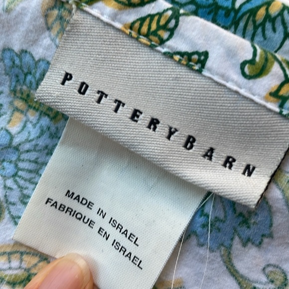 Pottery Barn Full flat sheet & 2 pillow cases - Picture 3 of 4